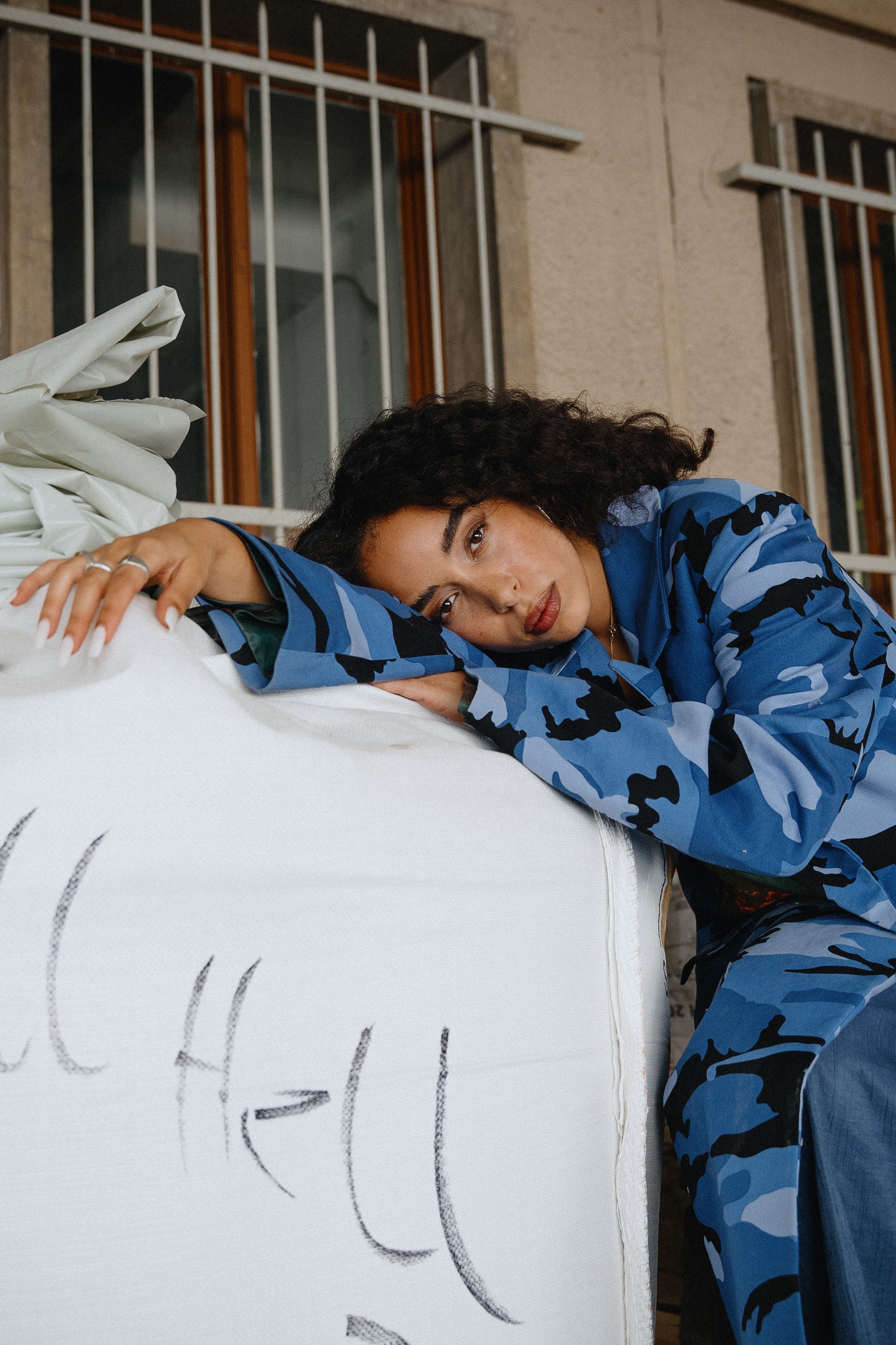 Asmaa Editorial Berlin – Porträt & Styling von Kürsat Gürbüz (02)