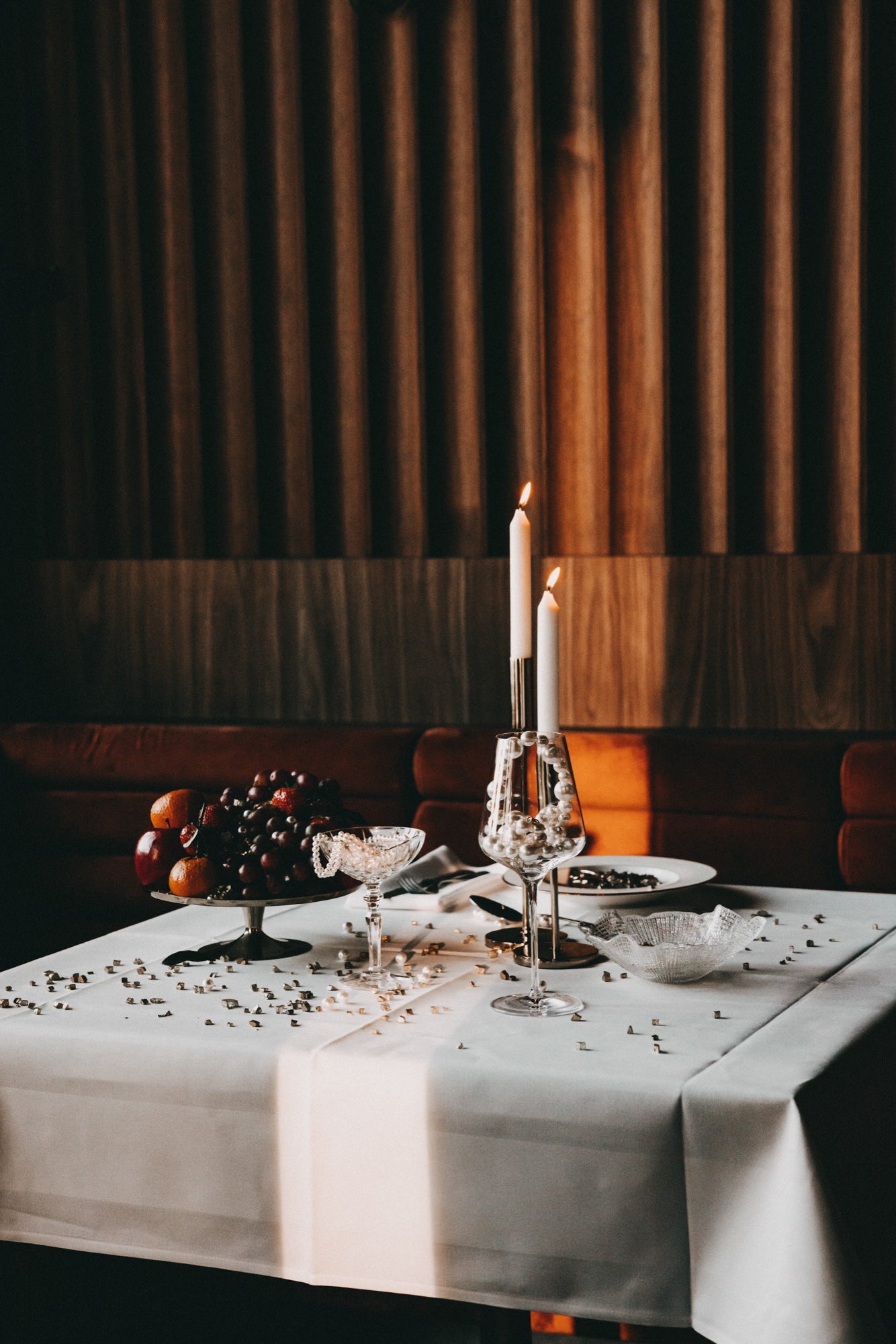 Papillon Berlin – Elegantes Restaurant-Interior und Raumbeleuchtung